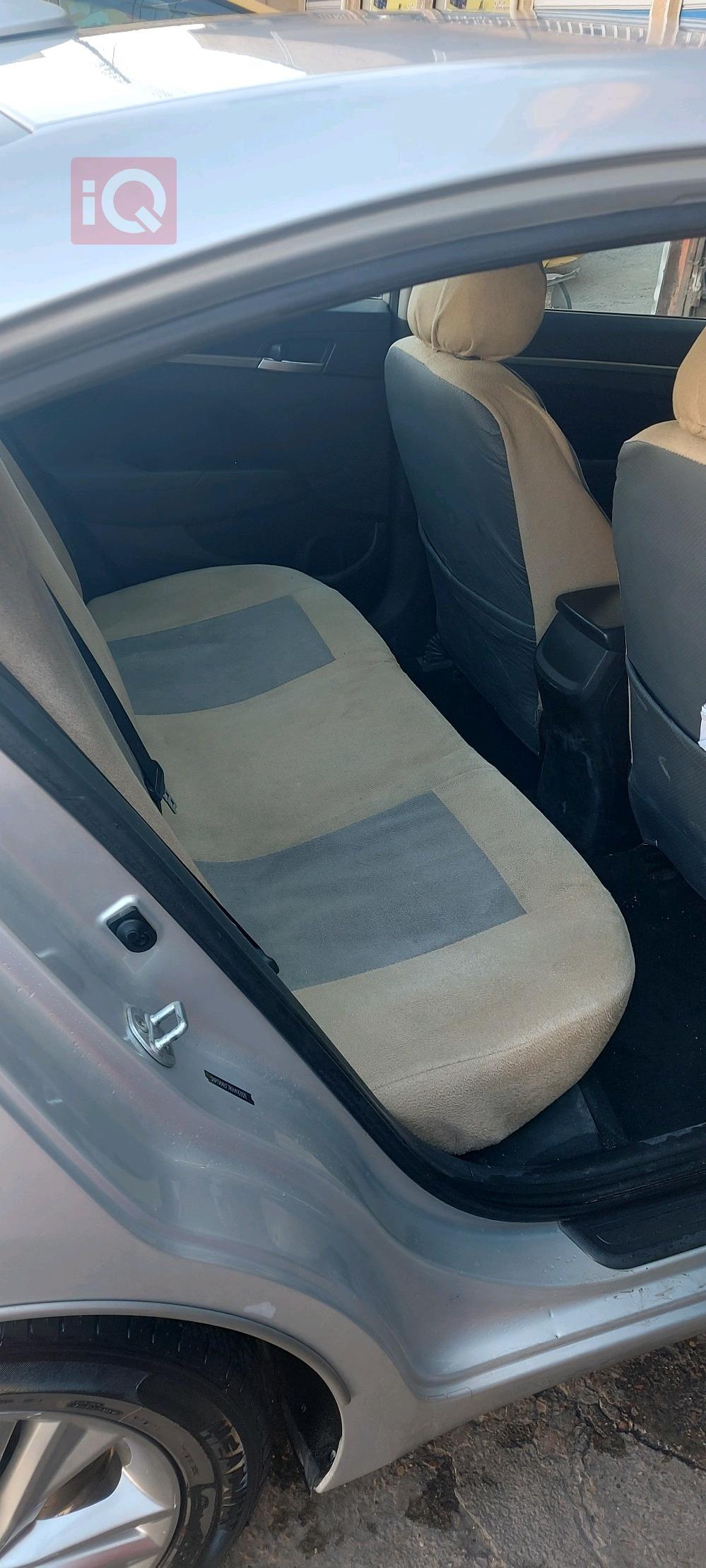 هيونداي النترا